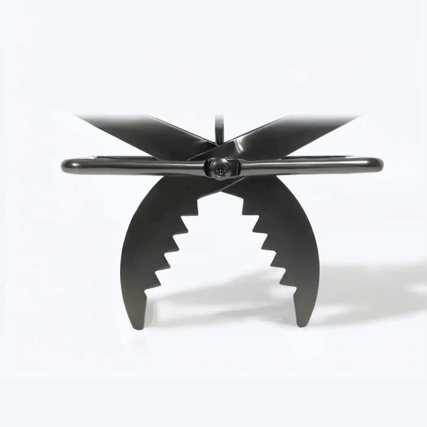 scissor-style jaws to catch moles quckily