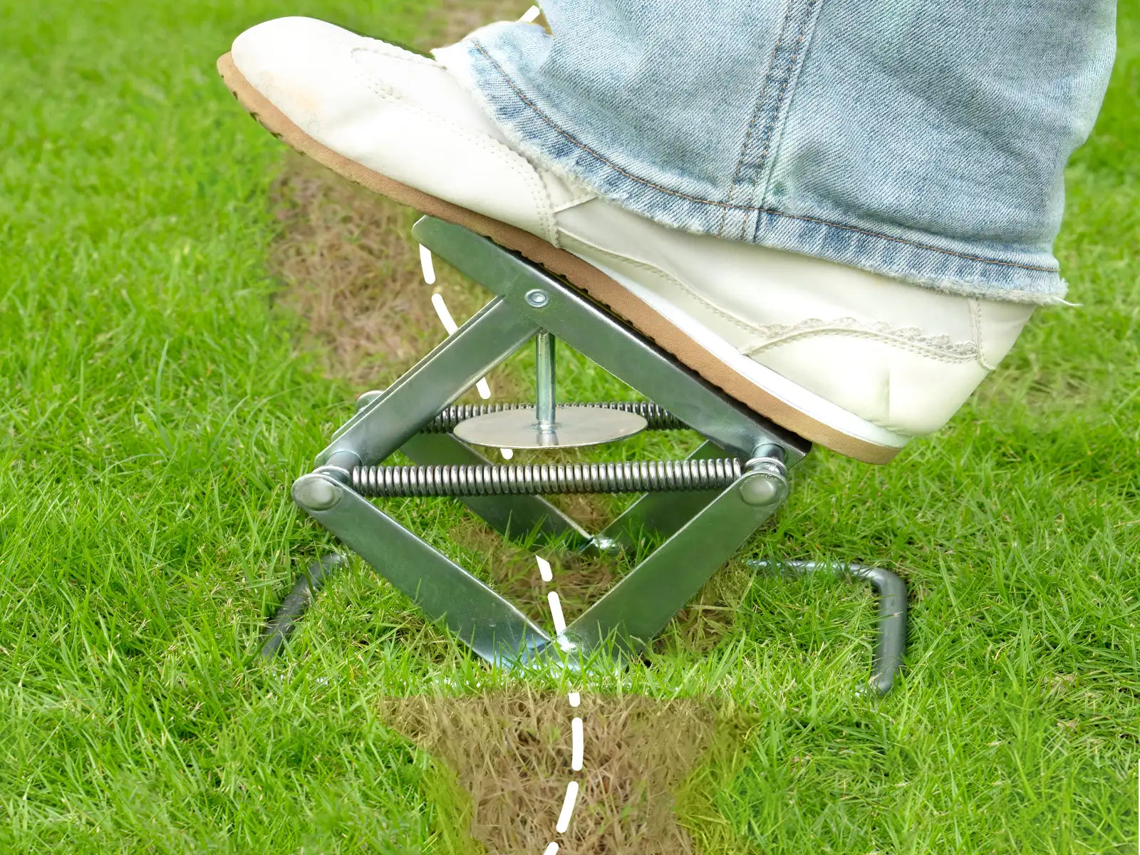 Polaflex easy set mole traps are easy for anyone to set up by simply inserting them into active mole tunnels.
